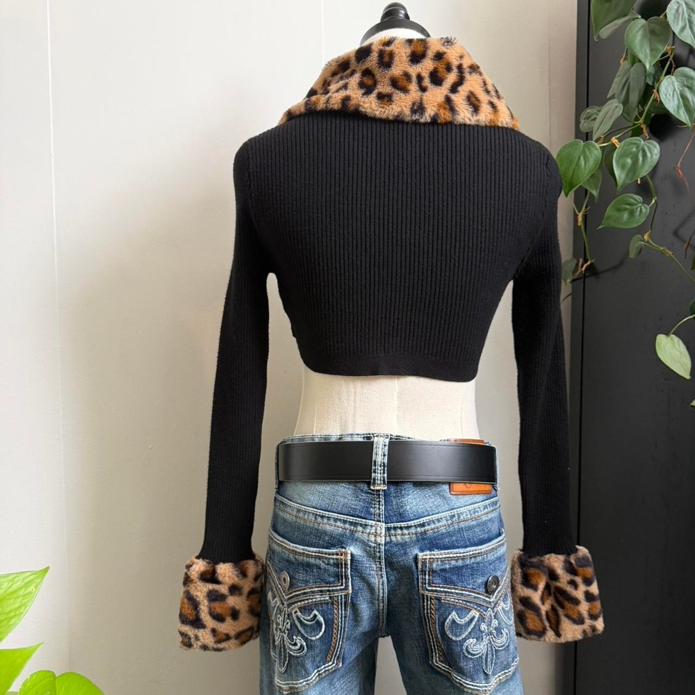 Forever 21 Black Knit Shrug Sweater Faux Fur Cheetah Collar Cuffs Small - Picture 5 of 7